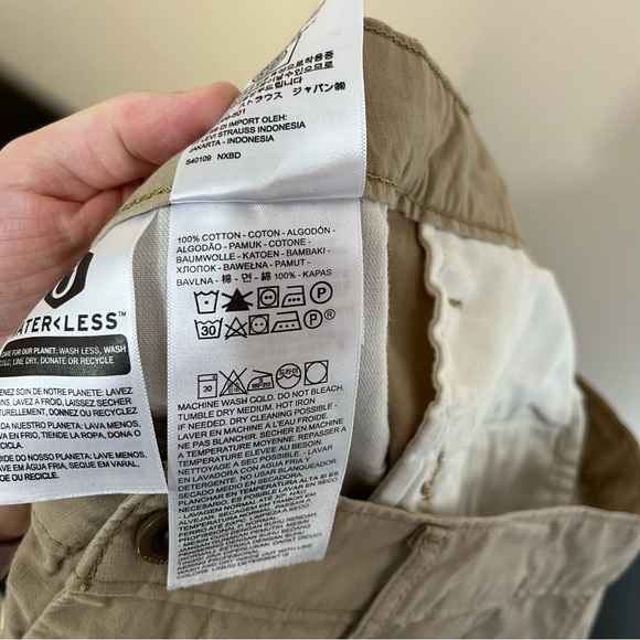 Levi’s Men’s Carrier Cargo Shorts - Picture 9 of 12